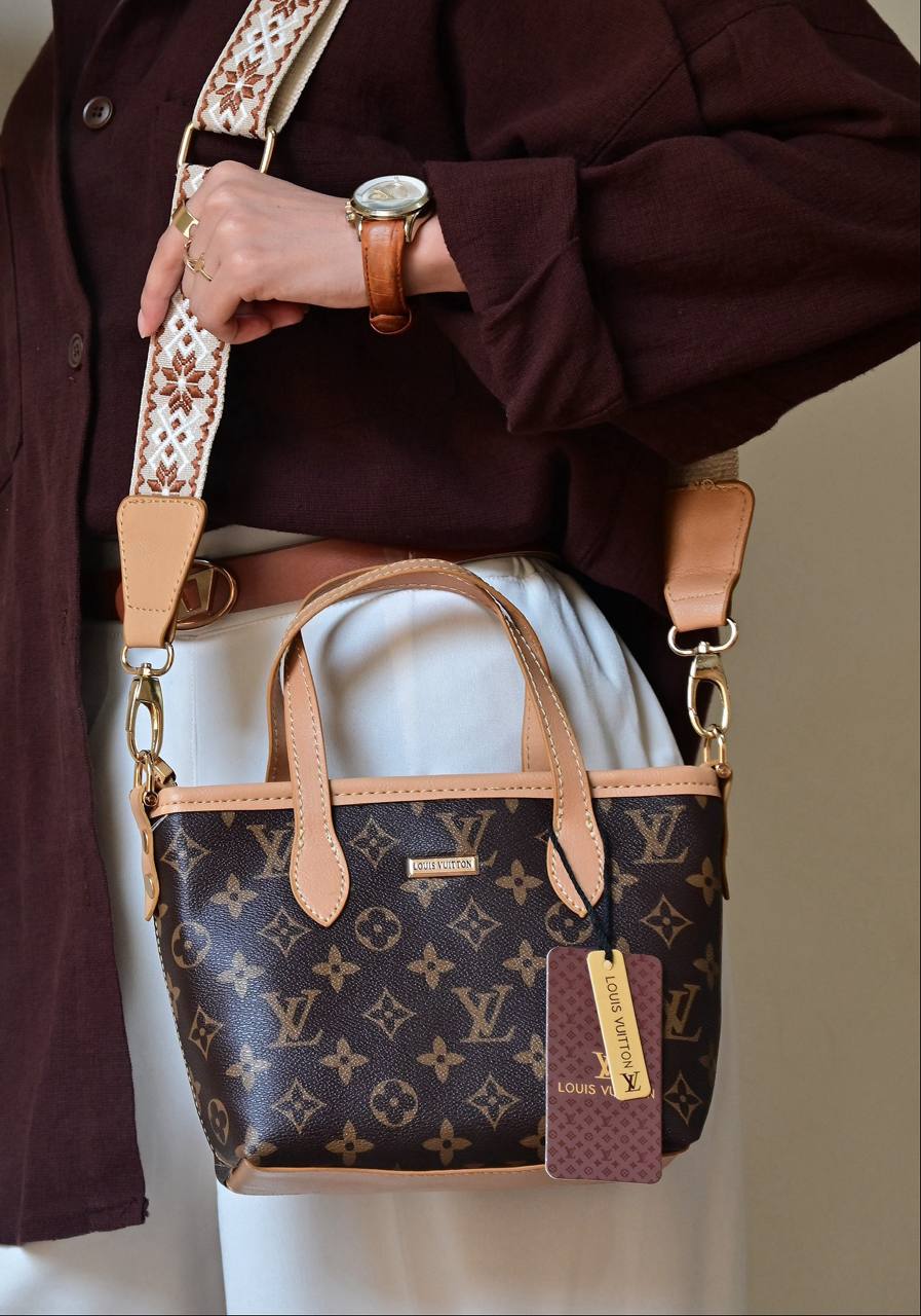 کیف دخترانه مارک دار مدل تاکو